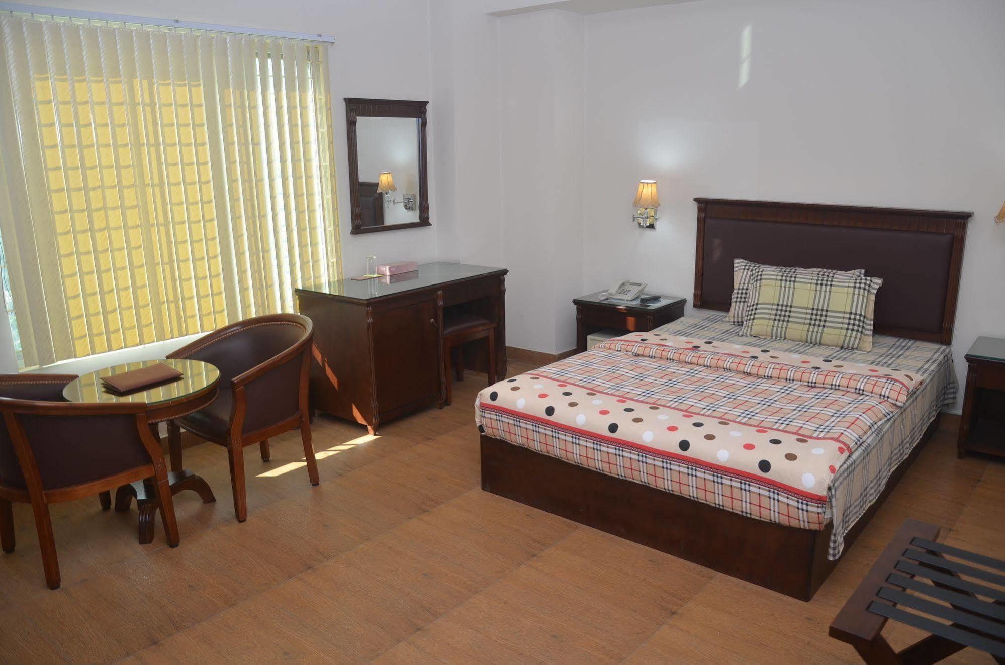 סילט La Rose Hotel מראה חיצוני תמונה