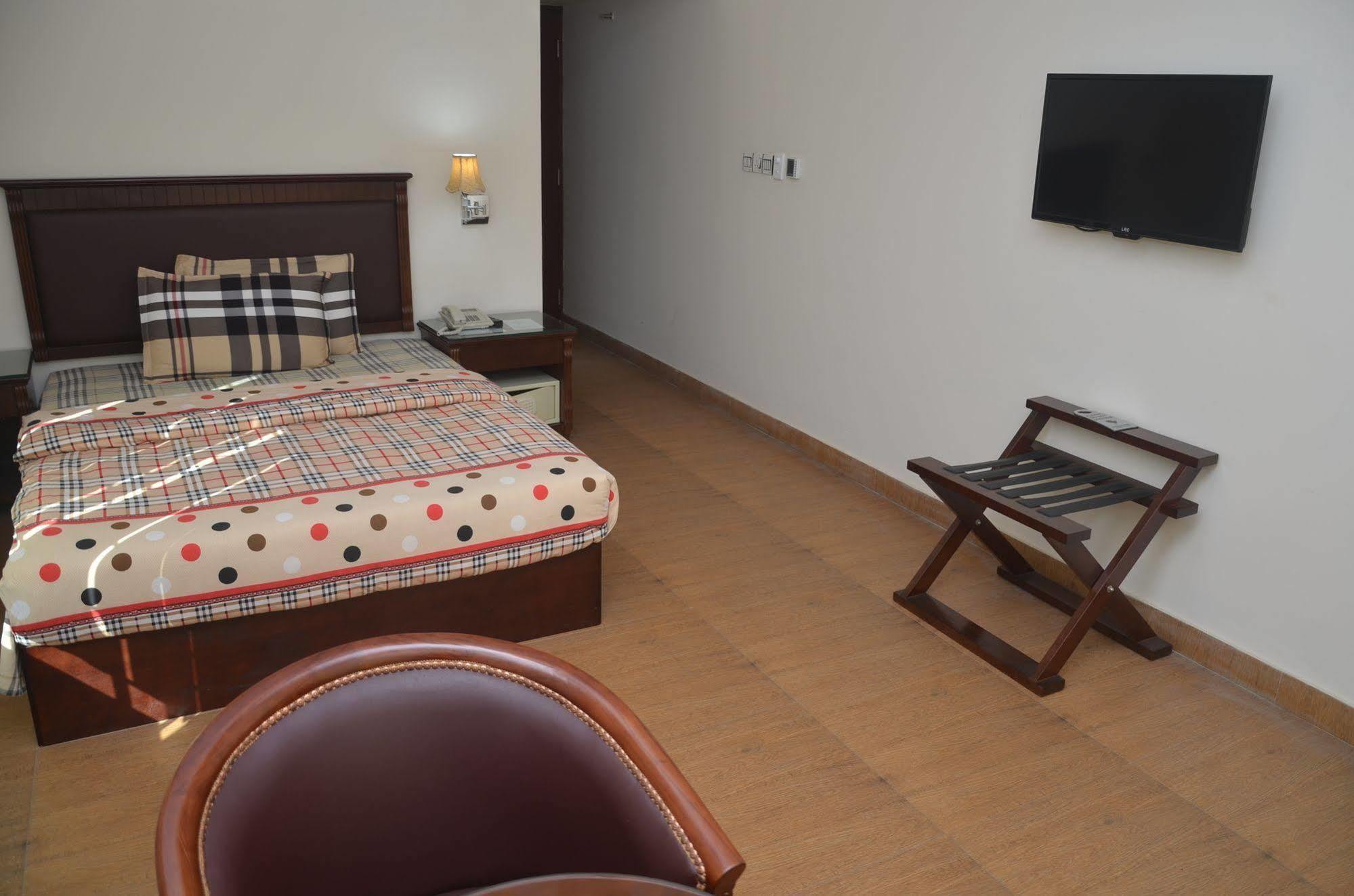 סילט La Rose Hotel מראה חיצוני תמונה